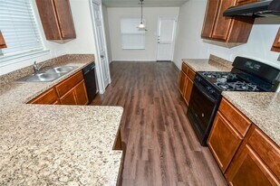 21250 Rezanof Rd in Humble, TX - Building Photo