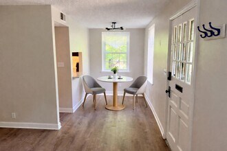 2733 S Buchanan St in Arlington, VA - Building Photo - Building Photo