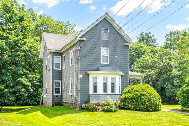 40 Whitehall St in Dedham, MA - Building Photo - Building Photo