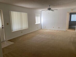 4835 Sable Pine Cir, Unit A2 in West Palm Beach, FL - Building Photo - Building Photo