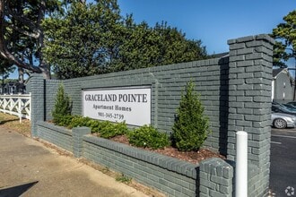 Graceland Pointe Apartments in Memphis, TN - Foto de edificio - Building Photo
