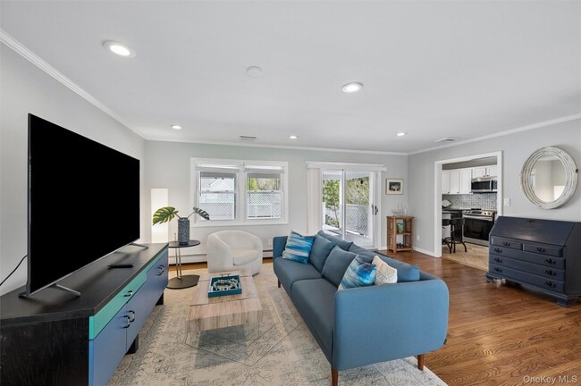 50 Hazelwood Ave in Westhampton Beach, NY - Building Photo - Building Photo