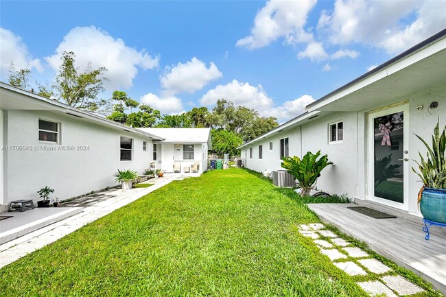 8780 SW 200th Terrace in Cutler Bay, FL - Building Photo - Building Photo