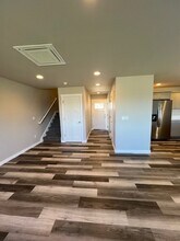 612 Mead Ave in Everson, WA - Foto de edificio - Building Photo