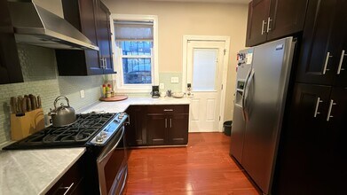 158 R St NE in Washington, DC - Building Photo - Building Photo