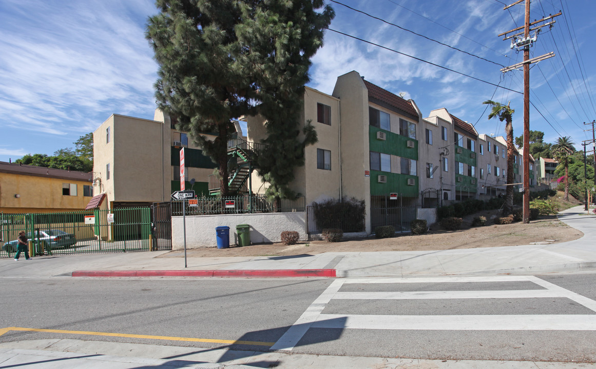 3811 N Figueroa St in Los Angeles, CA - Foto de edificio