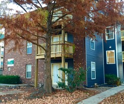 810 S Oak Apartments