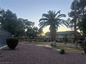 2568 Paradise Village Way in Las Vegas, NV - Building Photo