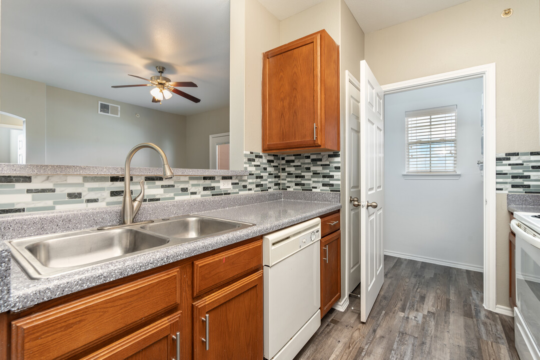 Solaris Ranch in Fort Worth, TX - Building Photo