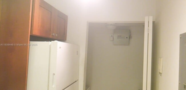 11145 SW 6th St in Pembroke Pines, FL - Building Photo - Building Photo
