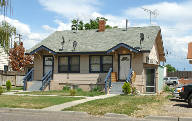 254-264 SW 3rd St in Ontario, OR - Building Photo - Building Photo