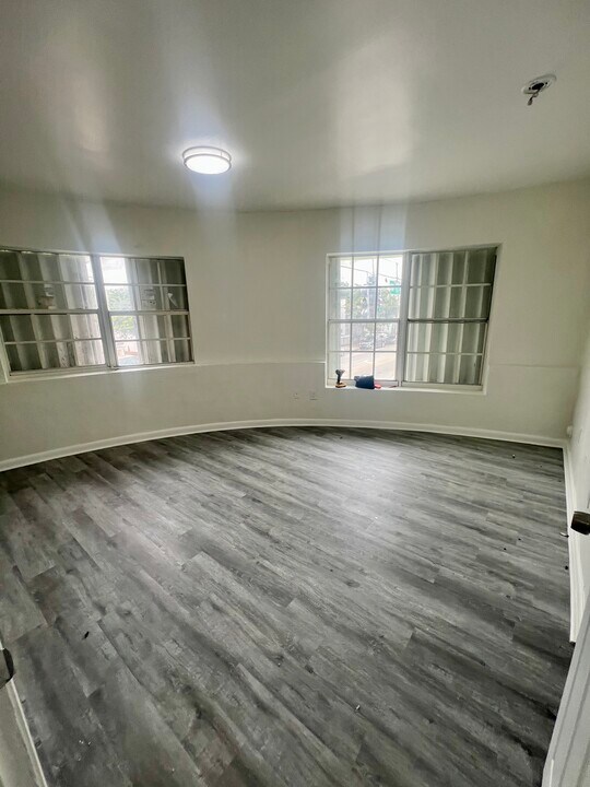 1630 NW 35th St, Unit 1 in Miami, FL - Building Photo