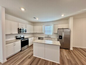 3012 Orwell Dr in Gainesville, GA - Building Photo - Building Photo