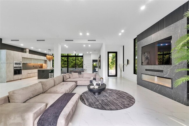 4364 Alton Rd in Miami Beach, FL - Building Photo - Building Photo