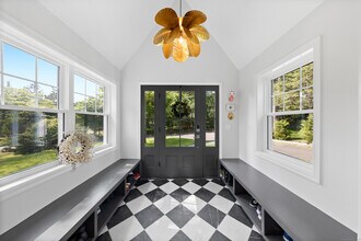 8 Heather Hill in Westport, CT - Building Photo - Building Photo