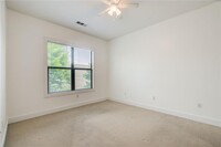 799 Hammond Dr photo'