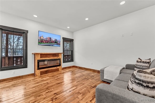 property at 4775 Boncrest Dr E