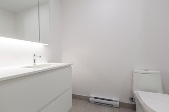 1150 Bd René-Lévesque E in Montréal, QC - Building Photo - Building Photo