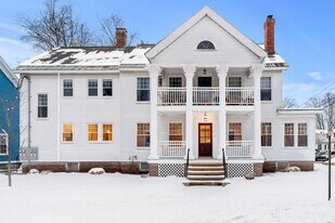 200 Prospect St, Unit 200 Prospect St in Manchester, NH - Building Photo