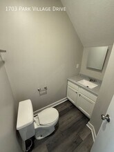 1703 Park Village Dr in Columbus, OH - Building Photo - Building Photo