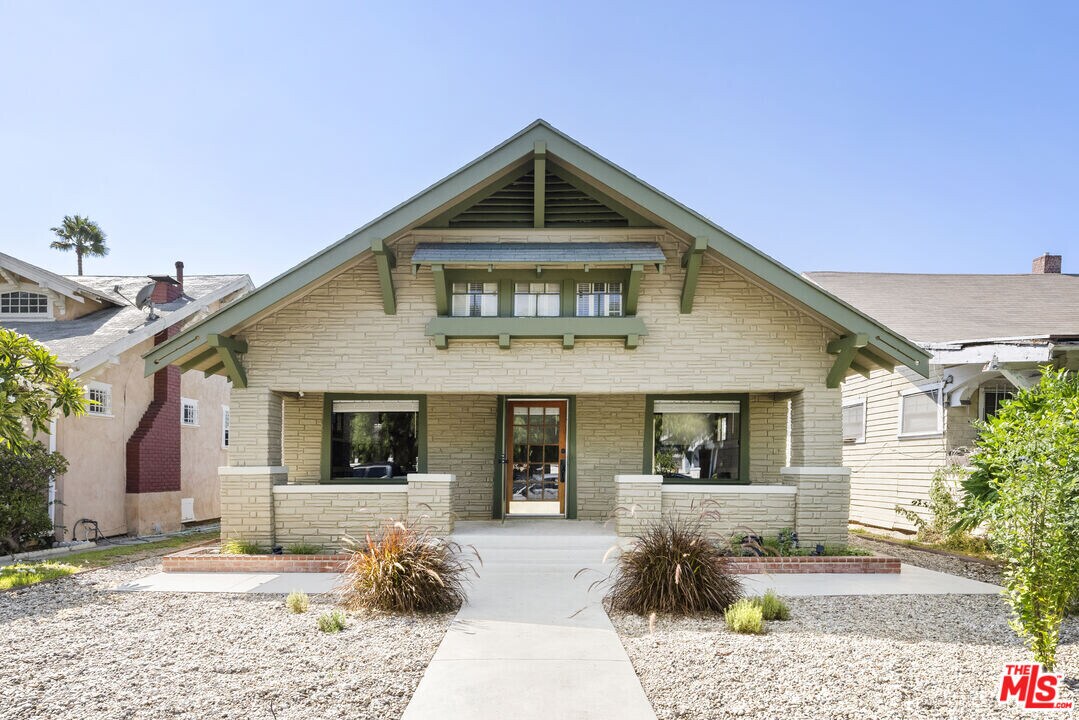 3633 3rd Ave in Los Angeles, CA - Building Photo