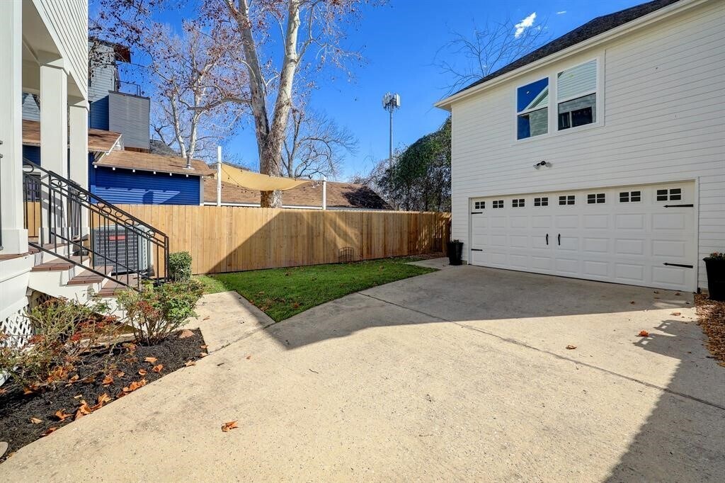 1332 W 21st St in Houston, TX - Building Photo