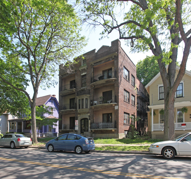 275 Park Ave in Rochester, NY - Building Photo