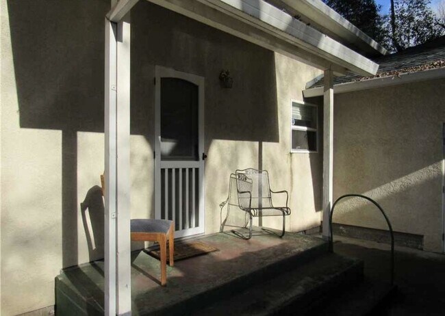 445 W 6th St in Chico, CA - Building Photo - Building Photo