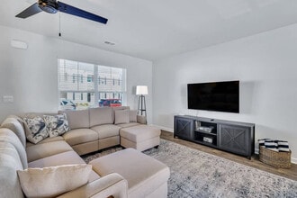 321 Dogwood Cir-Unit -ID1244799P in Port Wentworth, GA - Foto de edificio - Building Photo