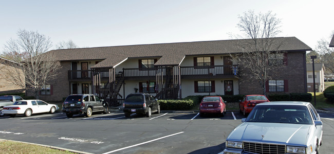 Fairhill Apartments in Greenville, SC - Foto de edificio - Building Photo