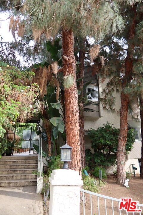 944 Palm Ave in West Hollywood, CA - Building Photo - Building Photo