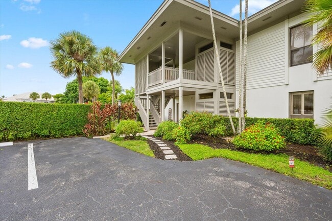 property at 11842 Pebblewood Dr