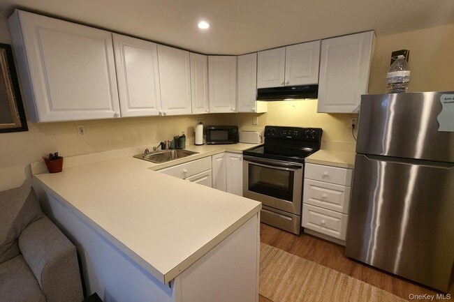 property at 41 Elizabeth Way