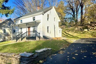 137 High St in Vernon, CT - Building Photo - Building Photo