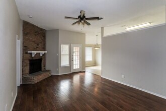 4232 Goodnight Cir in Haltom City, TX - Building Photo - Building Photo