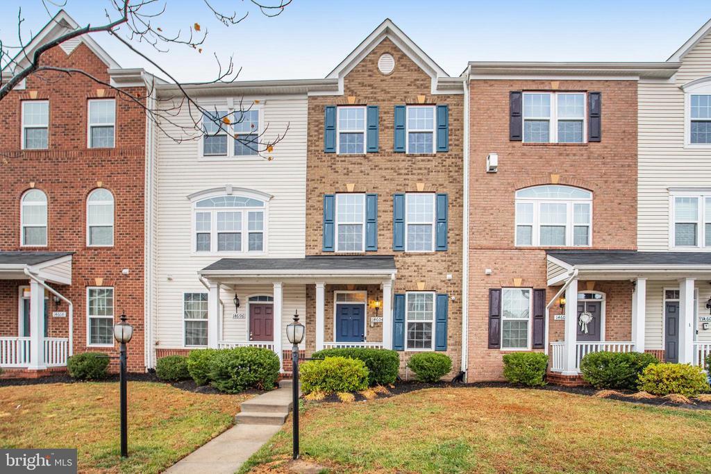 14604 Featherstone Gate Dr in Woodbridge, VA - Building Photo