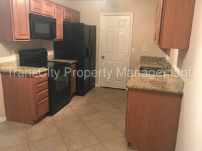 3511 E Baseline Rd-Unit -UNIT 1058 in Phoenix, AZ - Foto de edificio - Building Photo