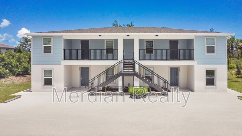 2303 Fox Hollow Dr in Titusville, FL - Building Photo