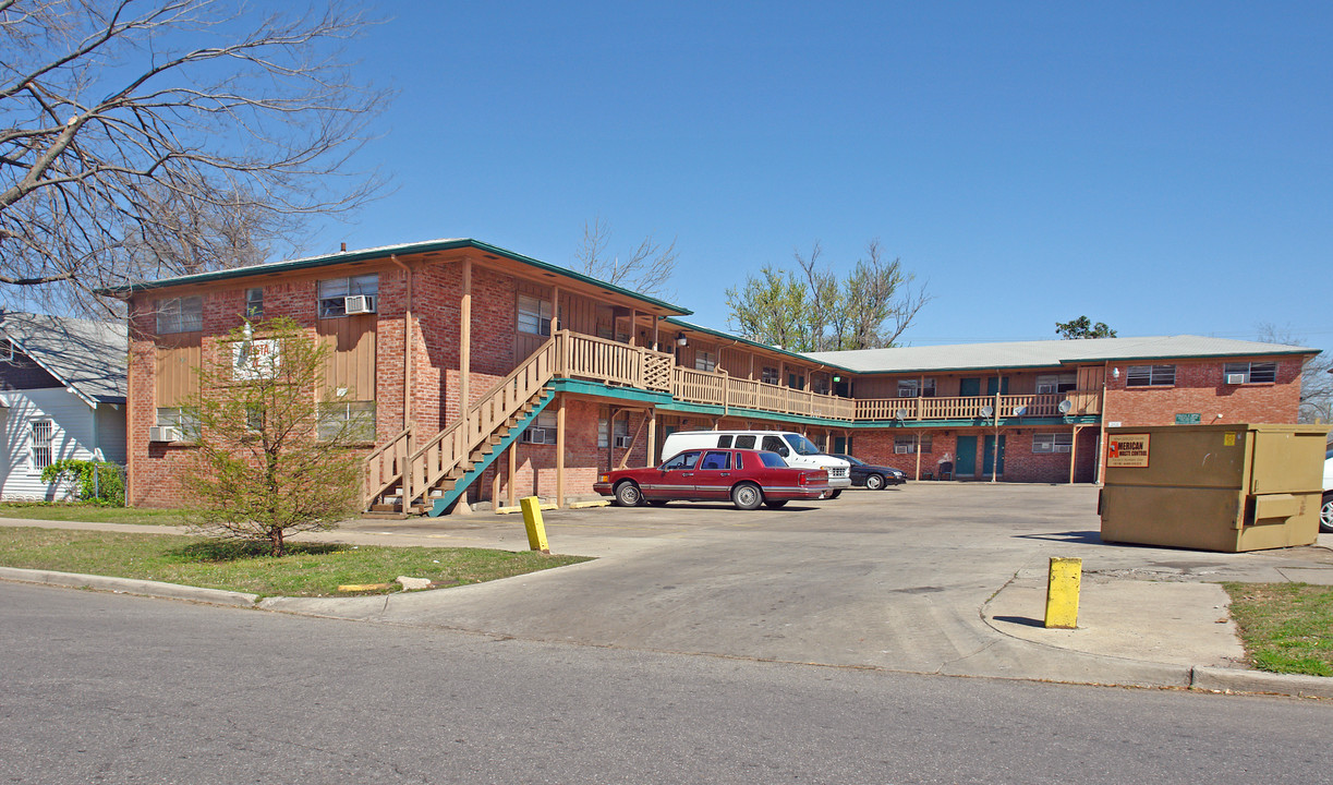 Fiesta II in Tulsa, OK - Foto de edificio