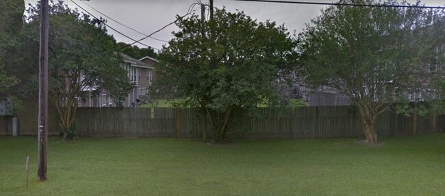 property at 4980 Lower Zachary Rd