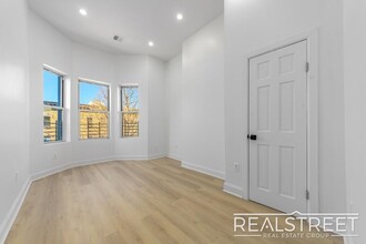 426 Chauncey St in Brooklyn, NY - Building Photo - Building Photo