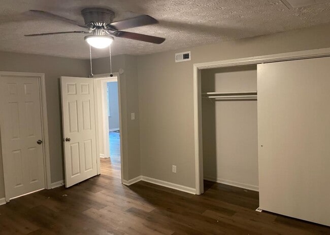 135 Hunters Ln in Fayetteville, GA - Building Photo - Building Photo