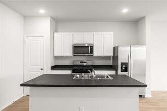 116 Kendall Ln in Maxwell, TX - Building Photo - Building Photo