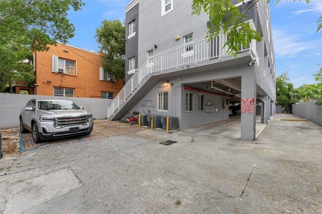property at 1421 SW 3rd St