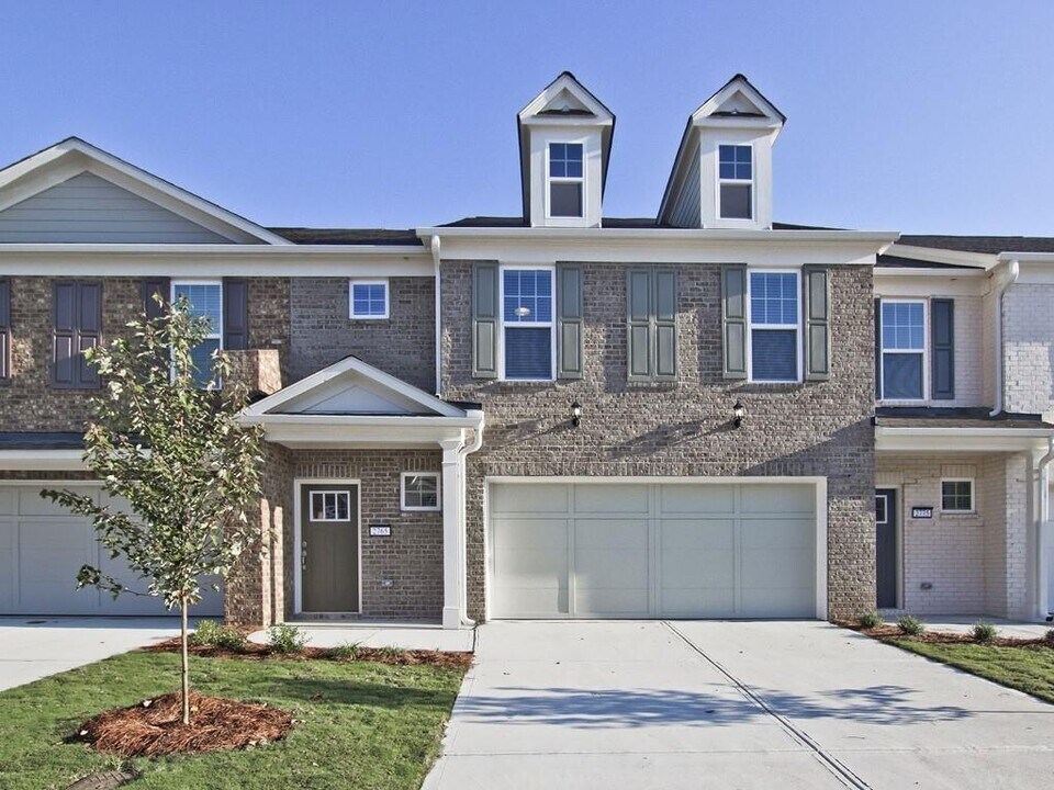 2765 Port Bow Ln in Cumming, GA - Building Photo