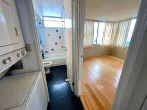 1060 Kamehameha Hwy in Pearl City, HI - Building Photo - Building Photo