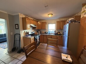 10 Allen St, Unit 1 in Somerville, MA - Building Photo - Building Photo