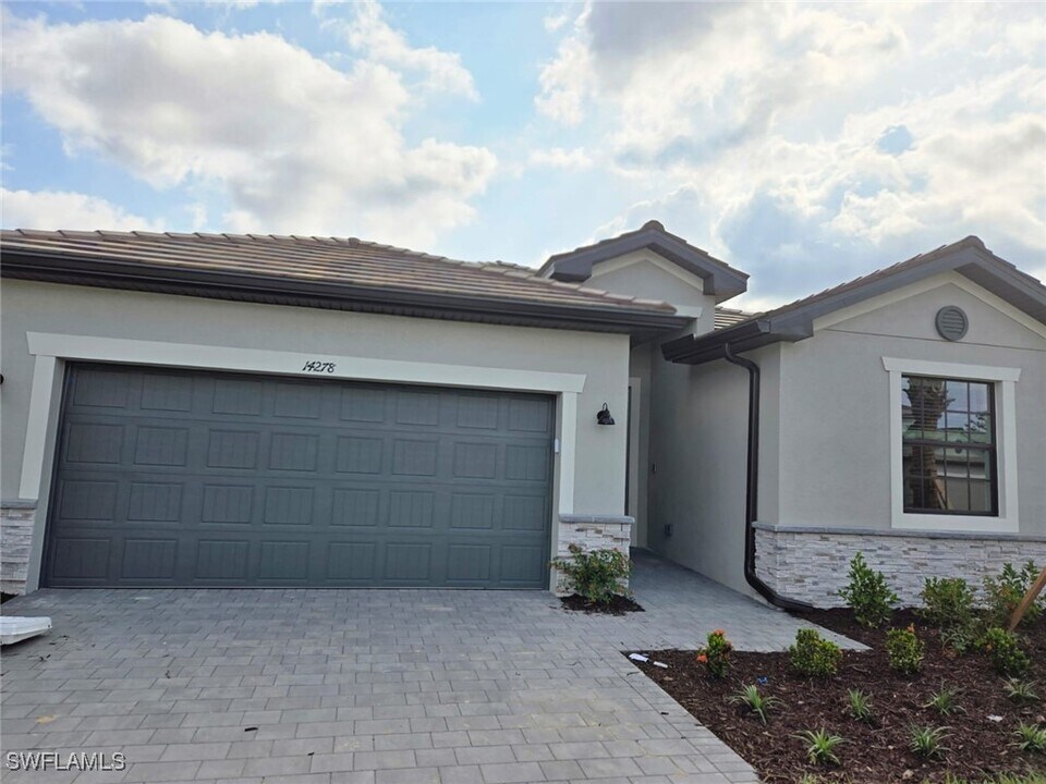 14278 Winding Cedar Wy in Ft. Myers, FL - Building Photo