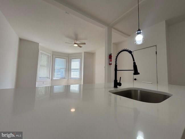 114 S 58th St, Unit 8 in Philadelphia, PA - Building Photo - Building Photo