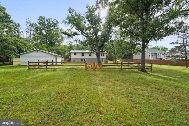 19822 Smith Cir in Ashburn, VA - Building Photo - Building Photo